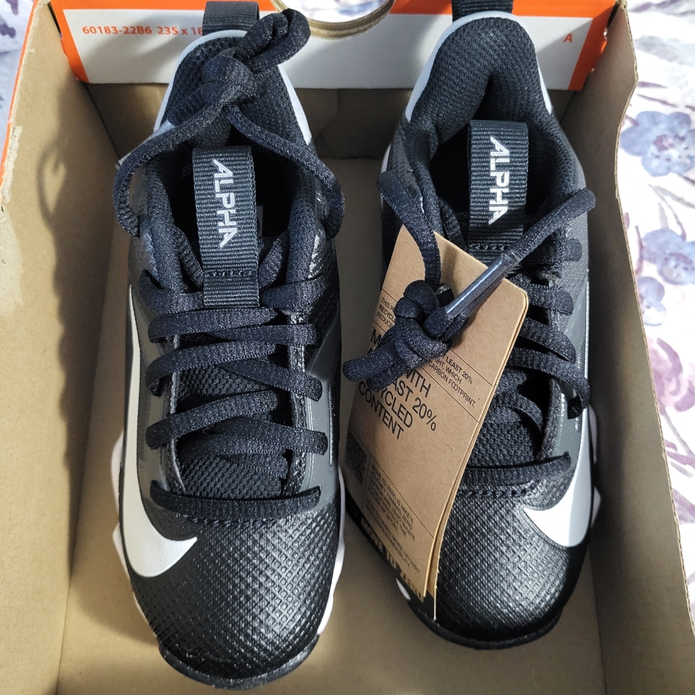 NEW Nike Alpha Menace 4 Shark Kids' Football Cleats, Size 10c - Picture 4 of 6